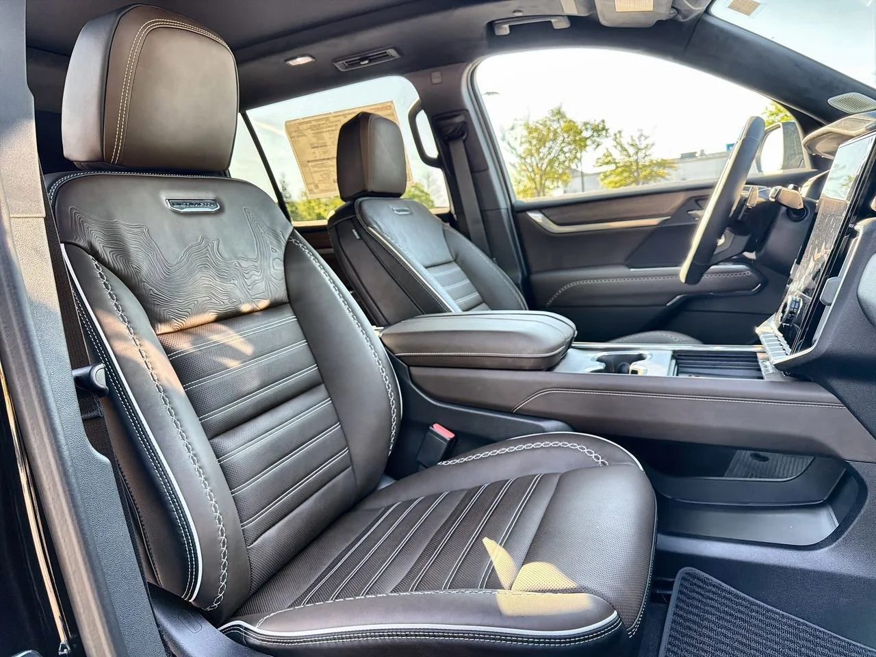 New 2026 Ebony Twilight Metallic GMC Denali Ultimate image 23