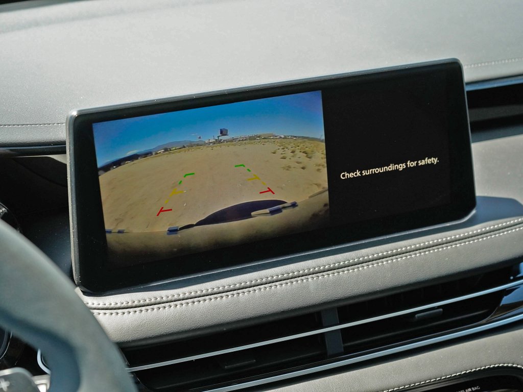 Used 2025 Mineral Black INFINITI PURE image 18