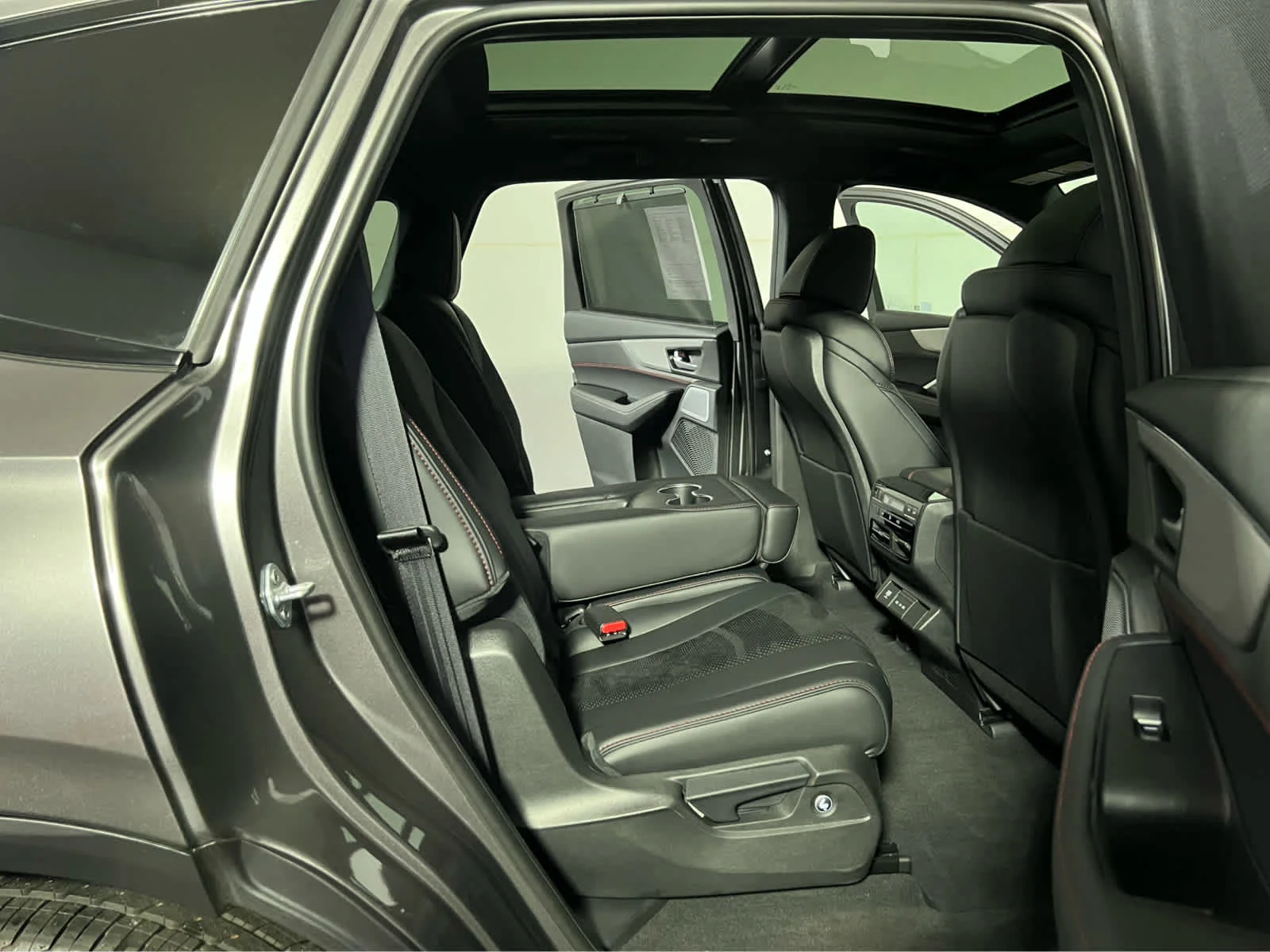 Used 2026 Liquid Carbon Metallic Acura w/A-Spec Package image 31