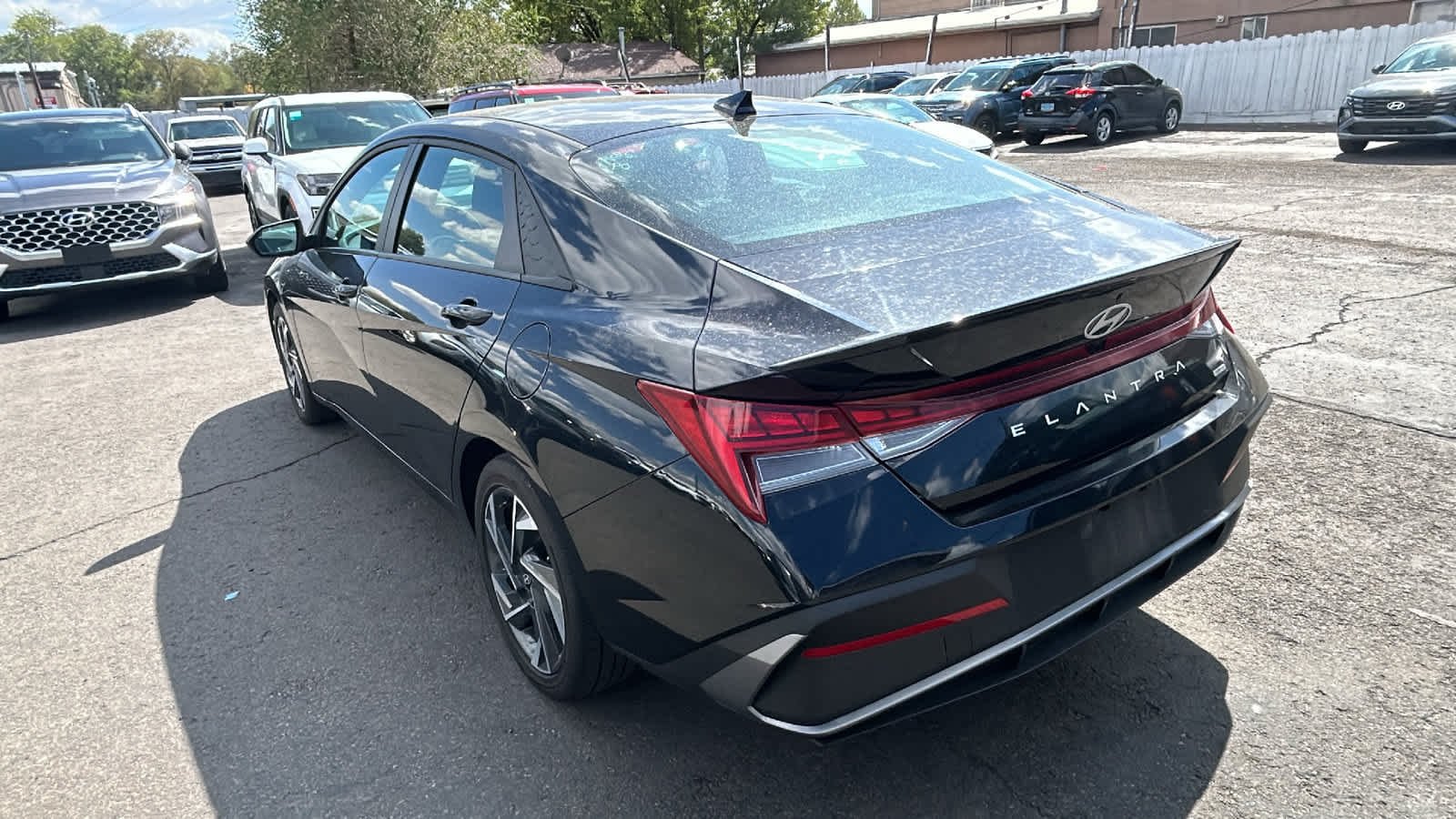 Used 2025 Abyss Black Hyundai SEL Sport image 7