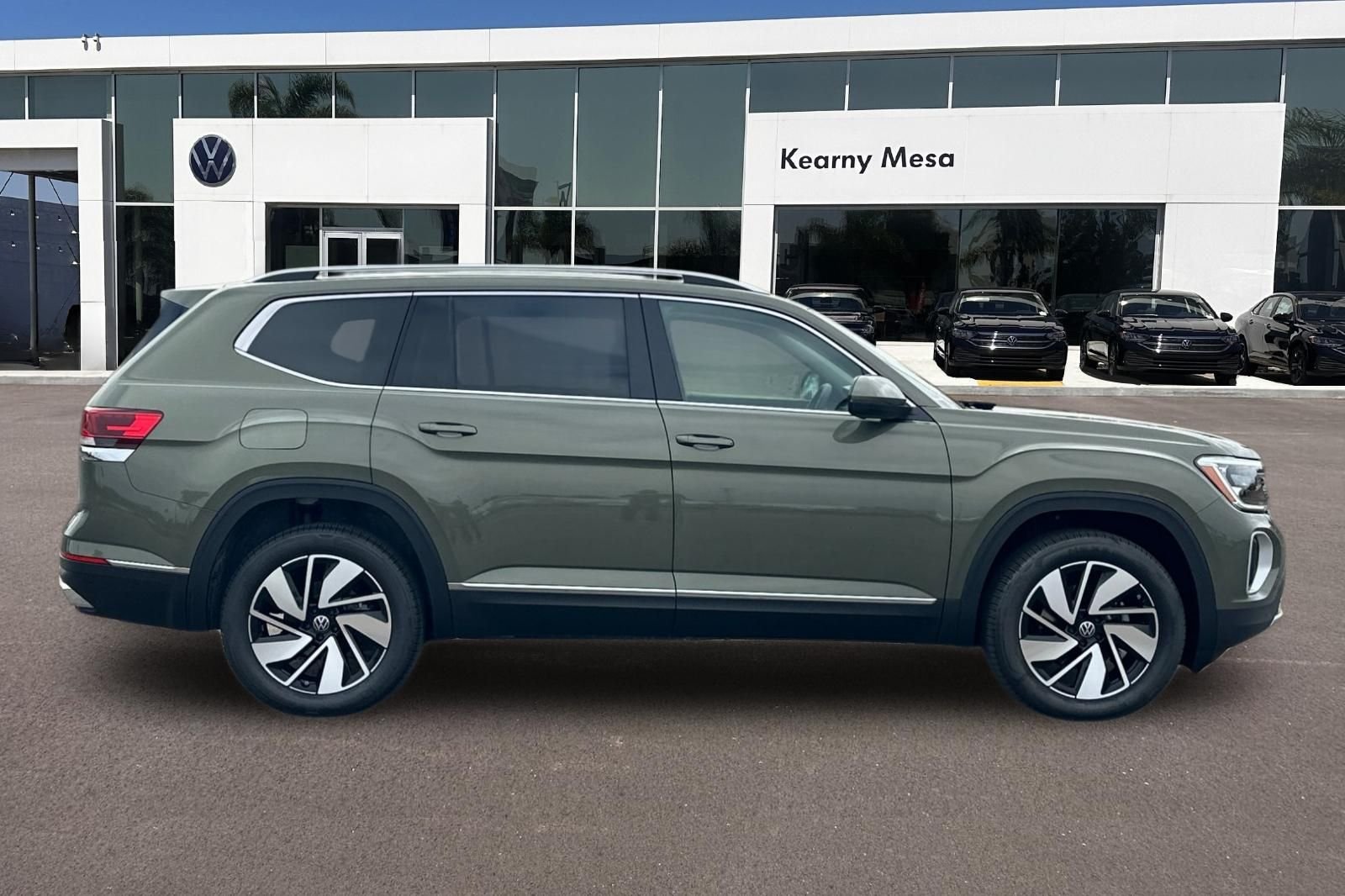 New 2026 Avocado Green Pearl Volkswagen SEL image 3