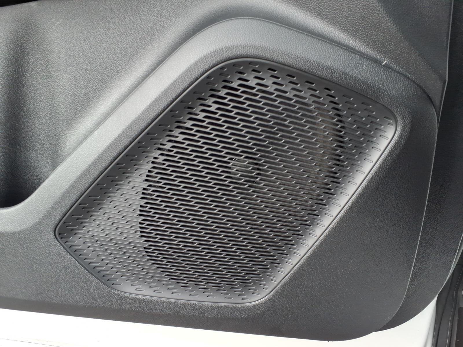 Used 2025 Iridescent Pearl Tricoat Chevrolet RS image 7