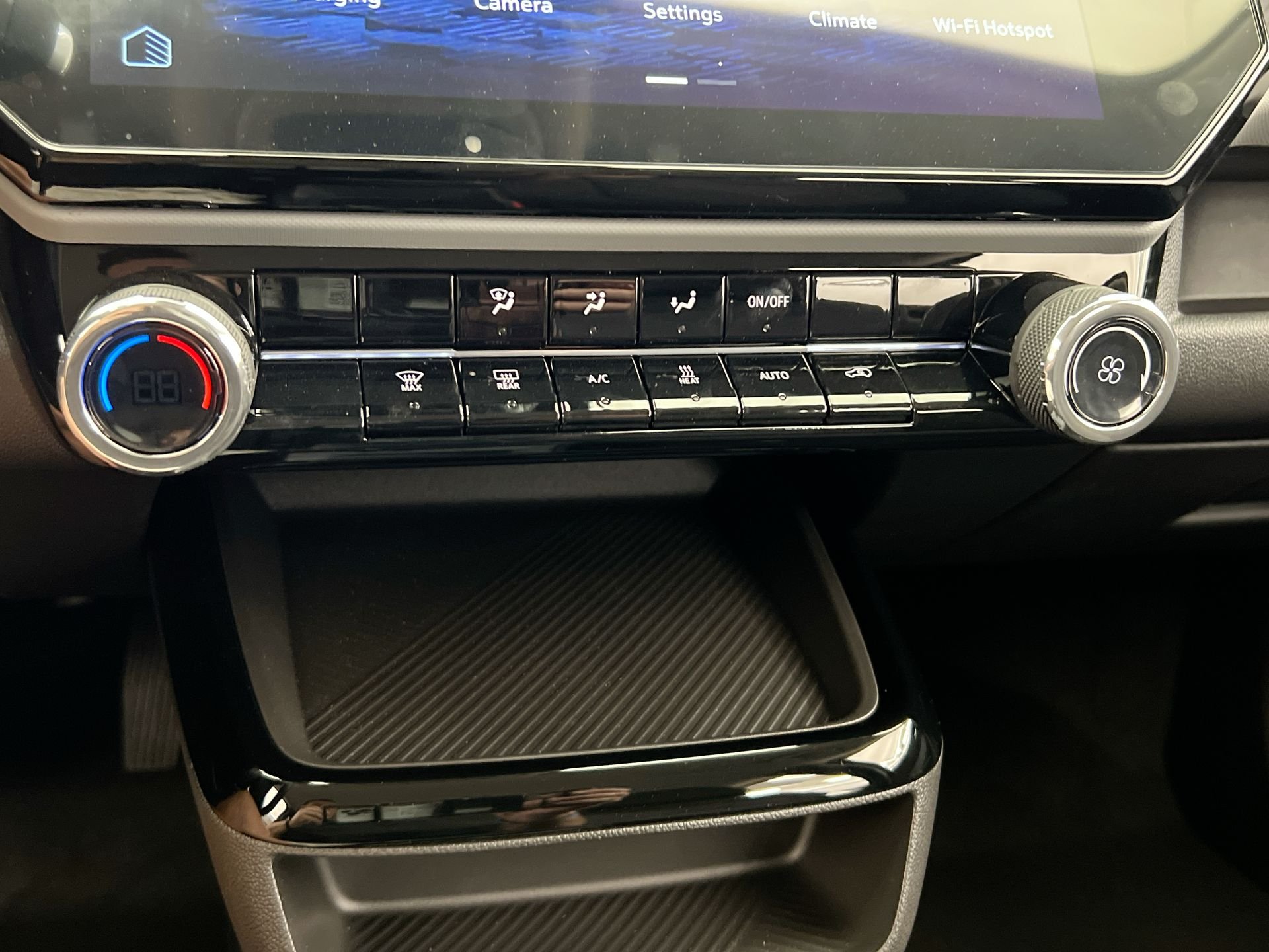 New 2027 Summit White Chevrolet LT image 71
