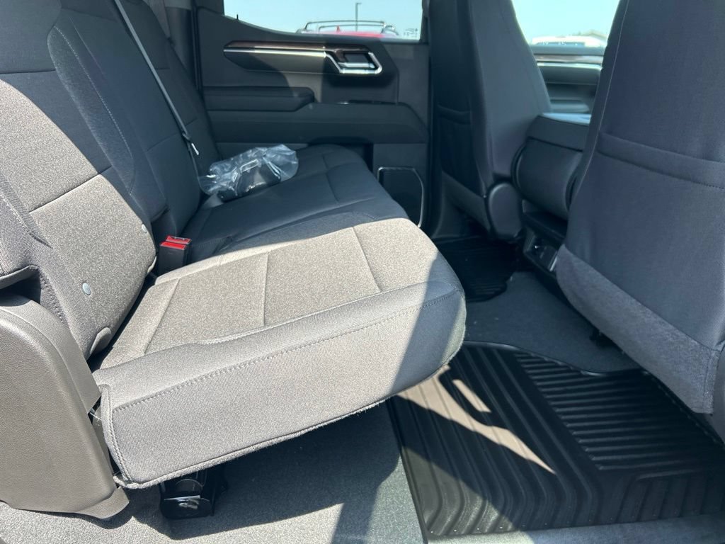 New 2026 Summit White Chevrolet LT (2FL) image 24
