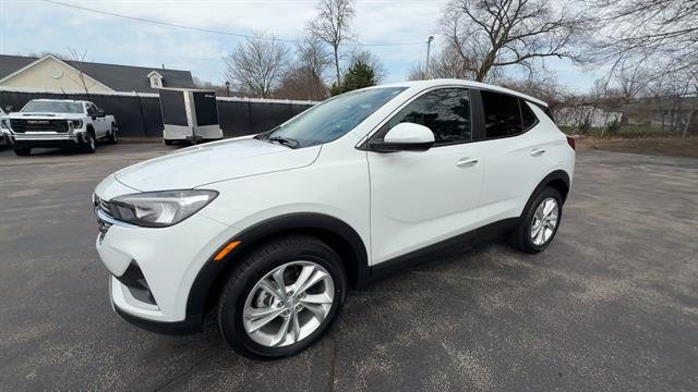 Used 2023 Summit White Buick Preferred image 4