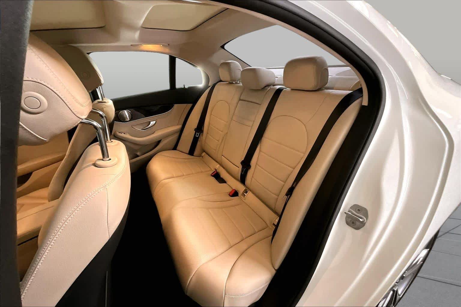 Used 2016 Polar White Mercedes-Benz C 300 image 21