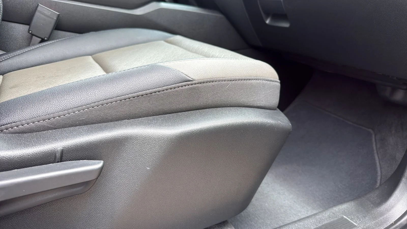 Used 2025 Black Chevrolet LT image 22