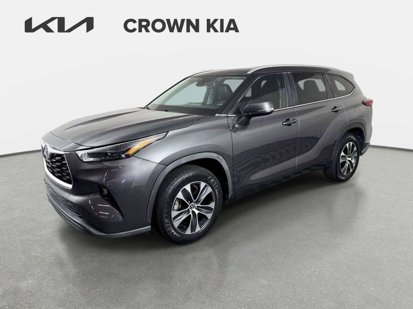 Used 2023 Magnetic Gray Metallic Toyota Hybrid XLE image 1