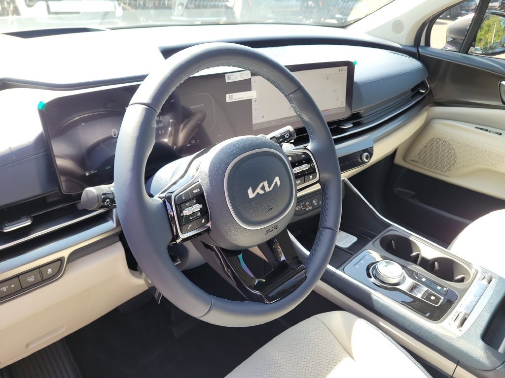 New 2026 Snow White Pearl Kia SX Prestige image 24