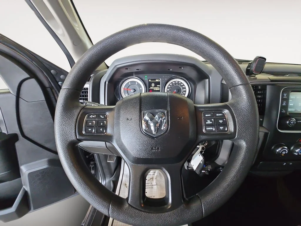 Used 2019 Gray Ram Tradesman image 13