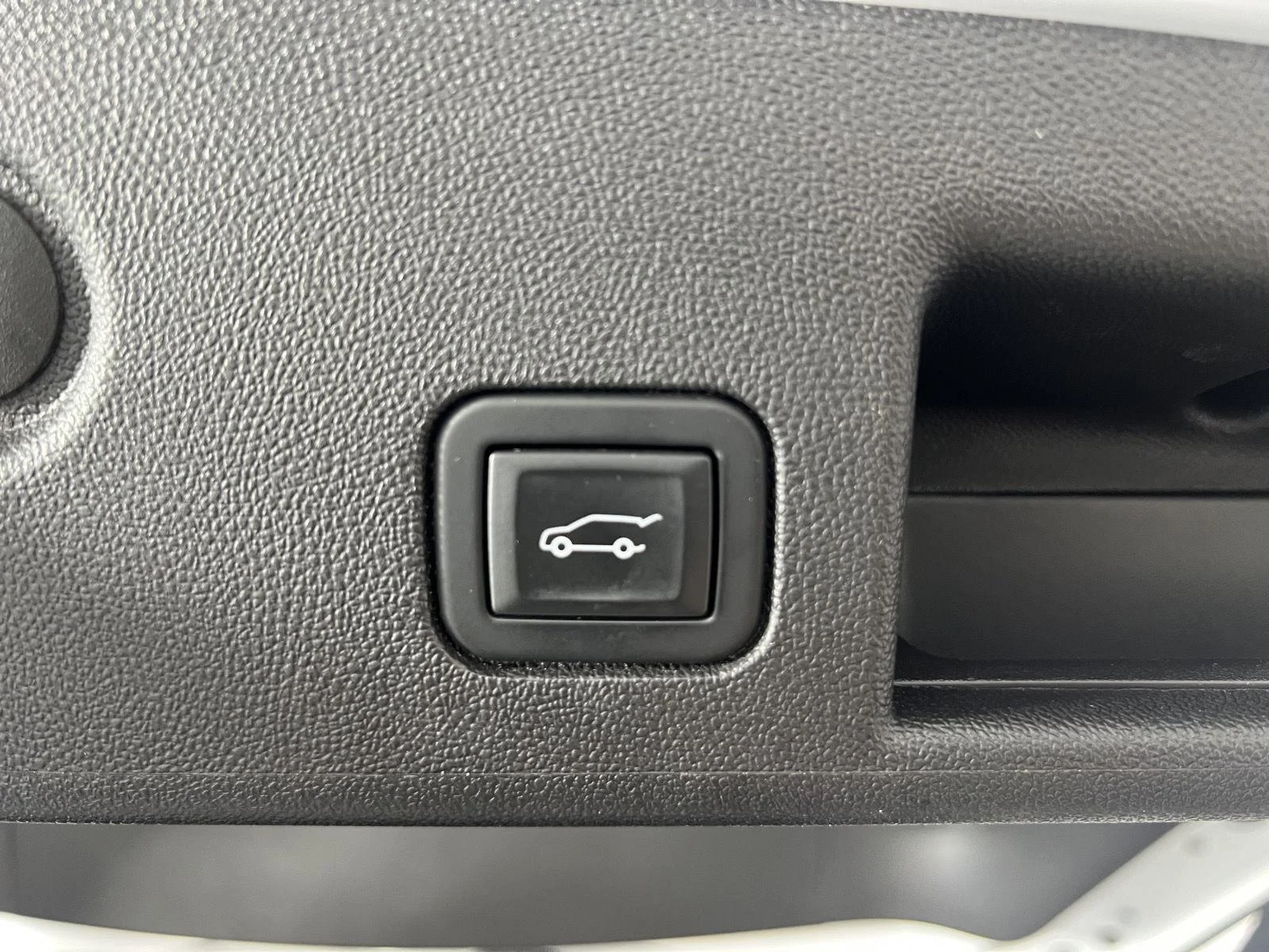 Used 2023 Summit White Chevrolet LT image 27