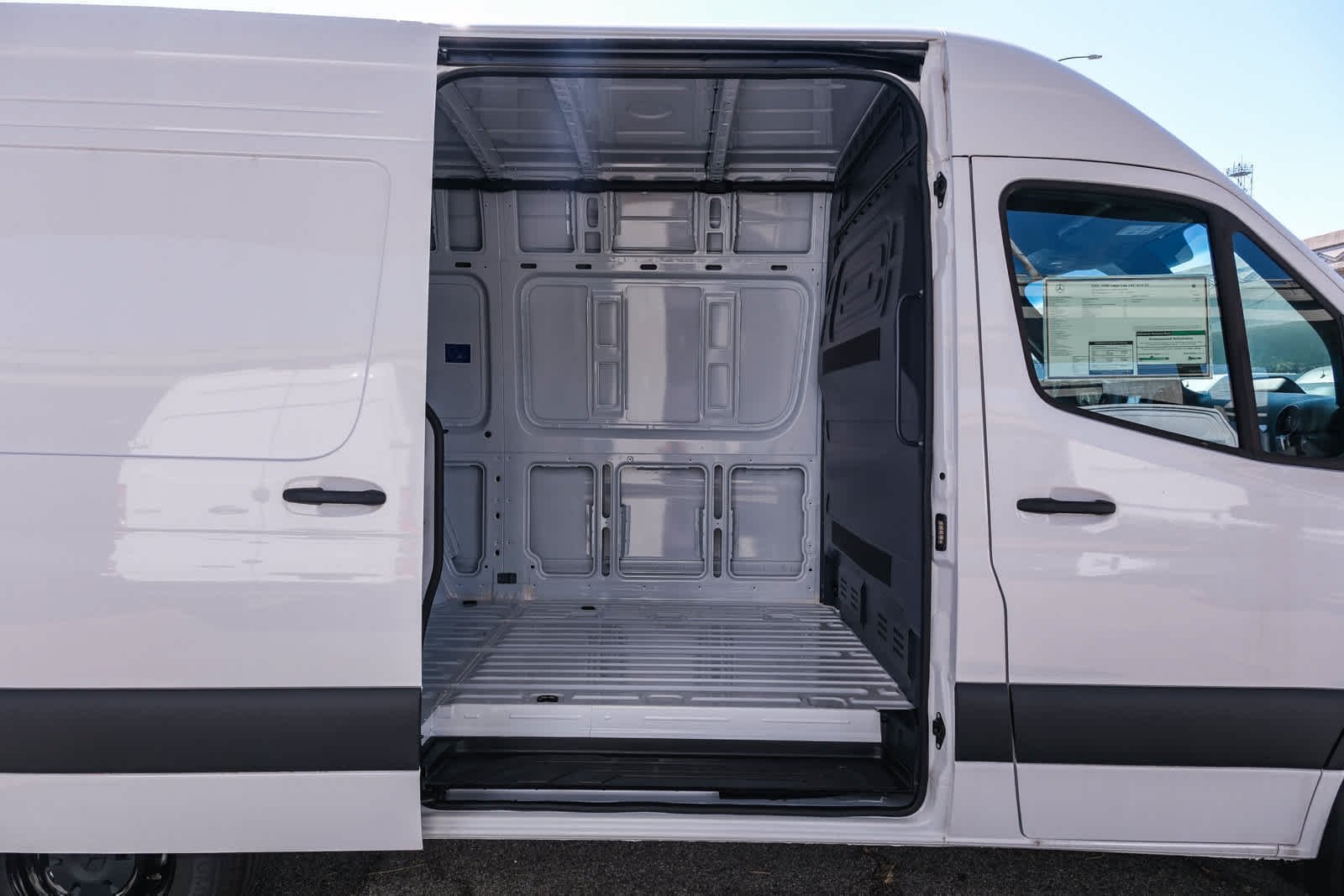 New 2025 Arctic+White Mercedes-Benz Cargo 144 WB  RWD 2.0L 4-Cylinder image 15