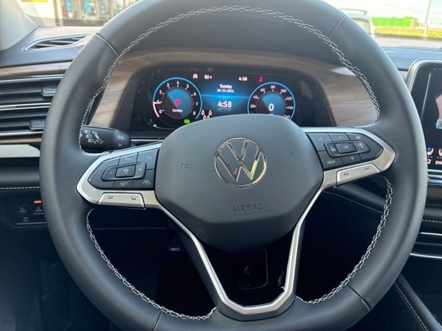 New 2026 Pure Gray Volkswagen SE w/Technology image 9