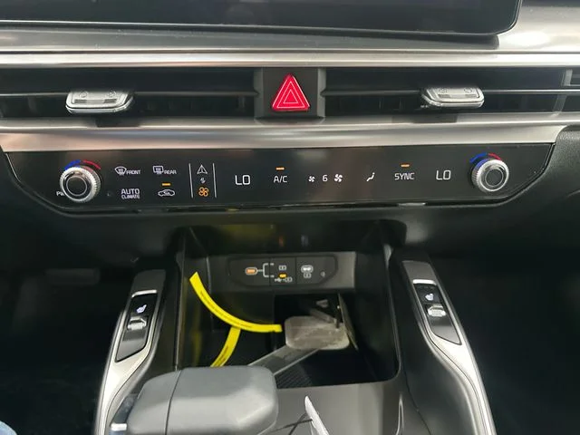 New 2026 Wolf Gray Kia S image 17