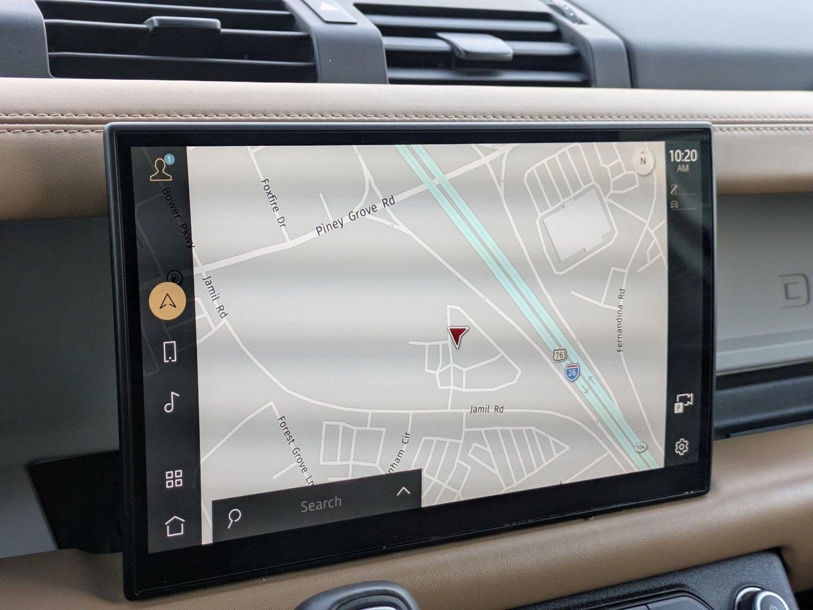 Used 2025 Fuji White Land Rover X-Dynamic SE image 21