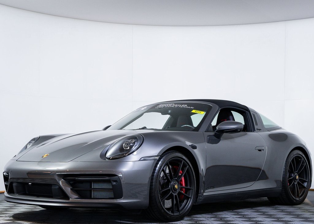 2023 Porsche 911 Targa 4 GTS photo 2