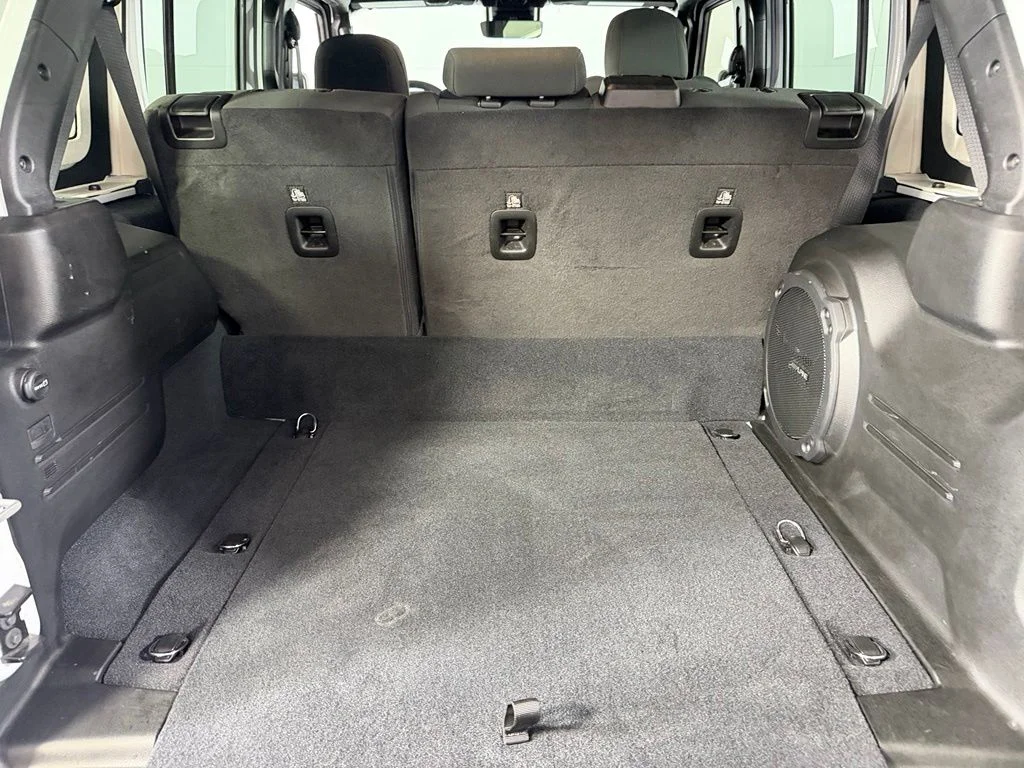 Used 2024 White Jeep Rubicon 4xe image 22