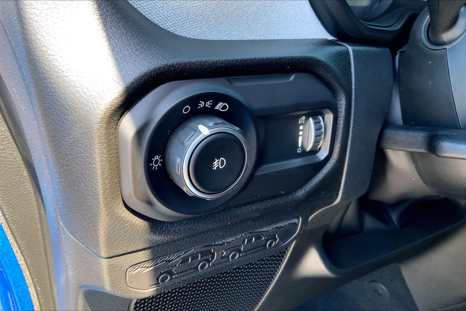 New 2026 Hydro Blue Pearl-Coat Exterior Paint Jeep Sport image 15