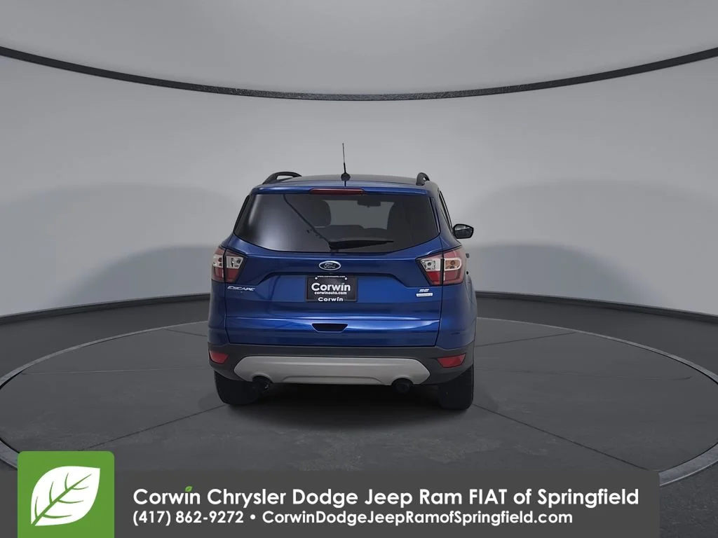 Used 2018 Blue Ford SE image 13