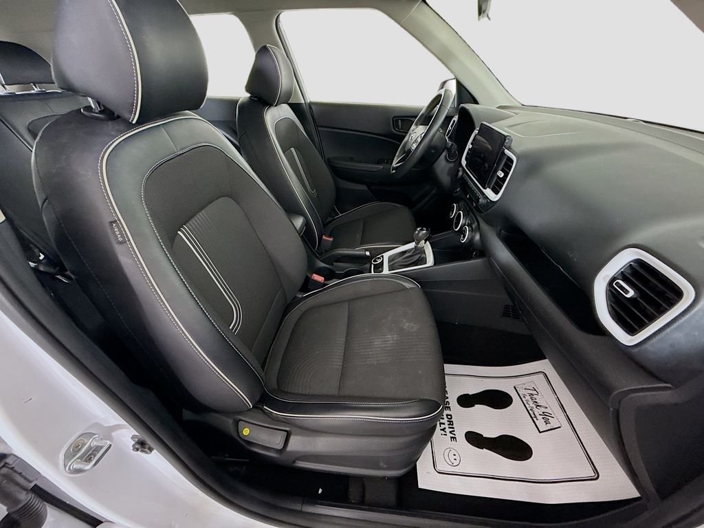 Used 2022 White Hyundai Limited image 27