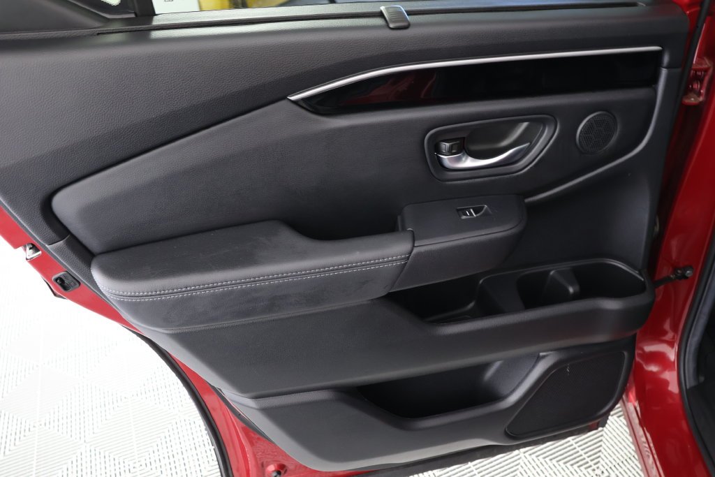 Used 2025 Radiant Red Metallic II Honda EX-L image 28