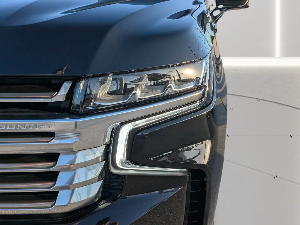 Used 2024 Black Chevrolet High Country image 7