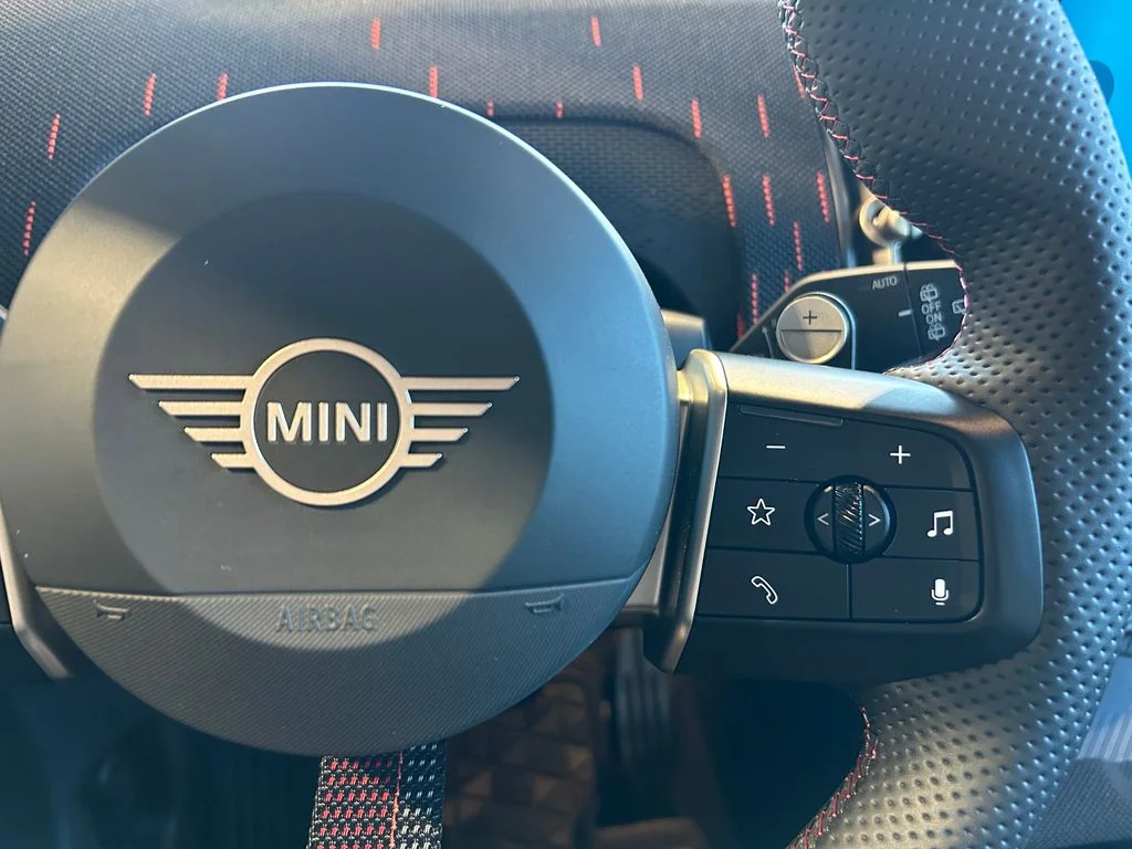 New 2026 Legend Grey Metallic MINI Iconic image 20