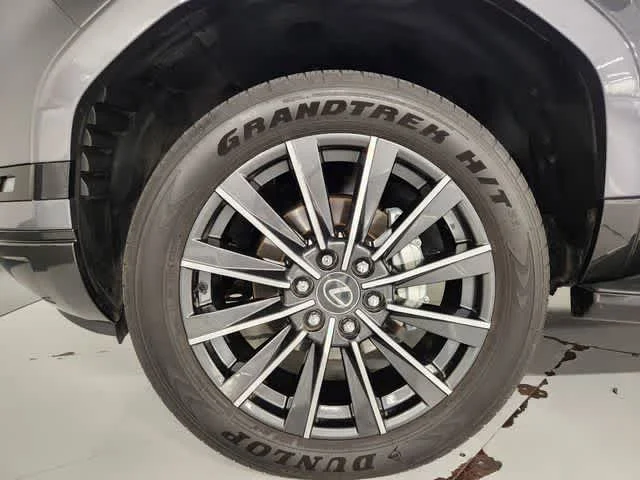 Used 2025 Nebula Gray Pearl Lexus Luxury image 7