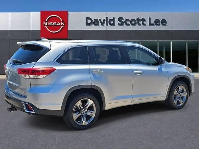 Used 2017 Celestial Silve Toyota Limited image 8