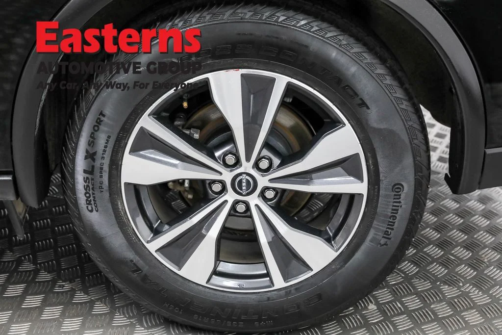 Used 2023 Black Nissan SV image 29