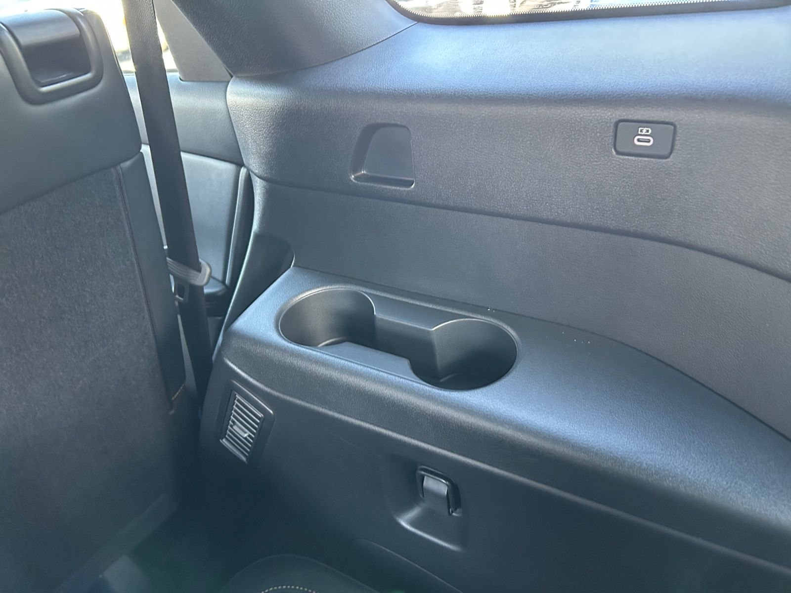 Used 2024 White Mazda Premium Plus image 28