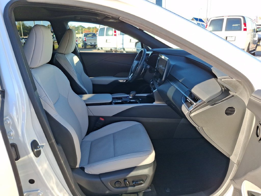 Certified Used 2024 White Lexus 350 Premium image 25