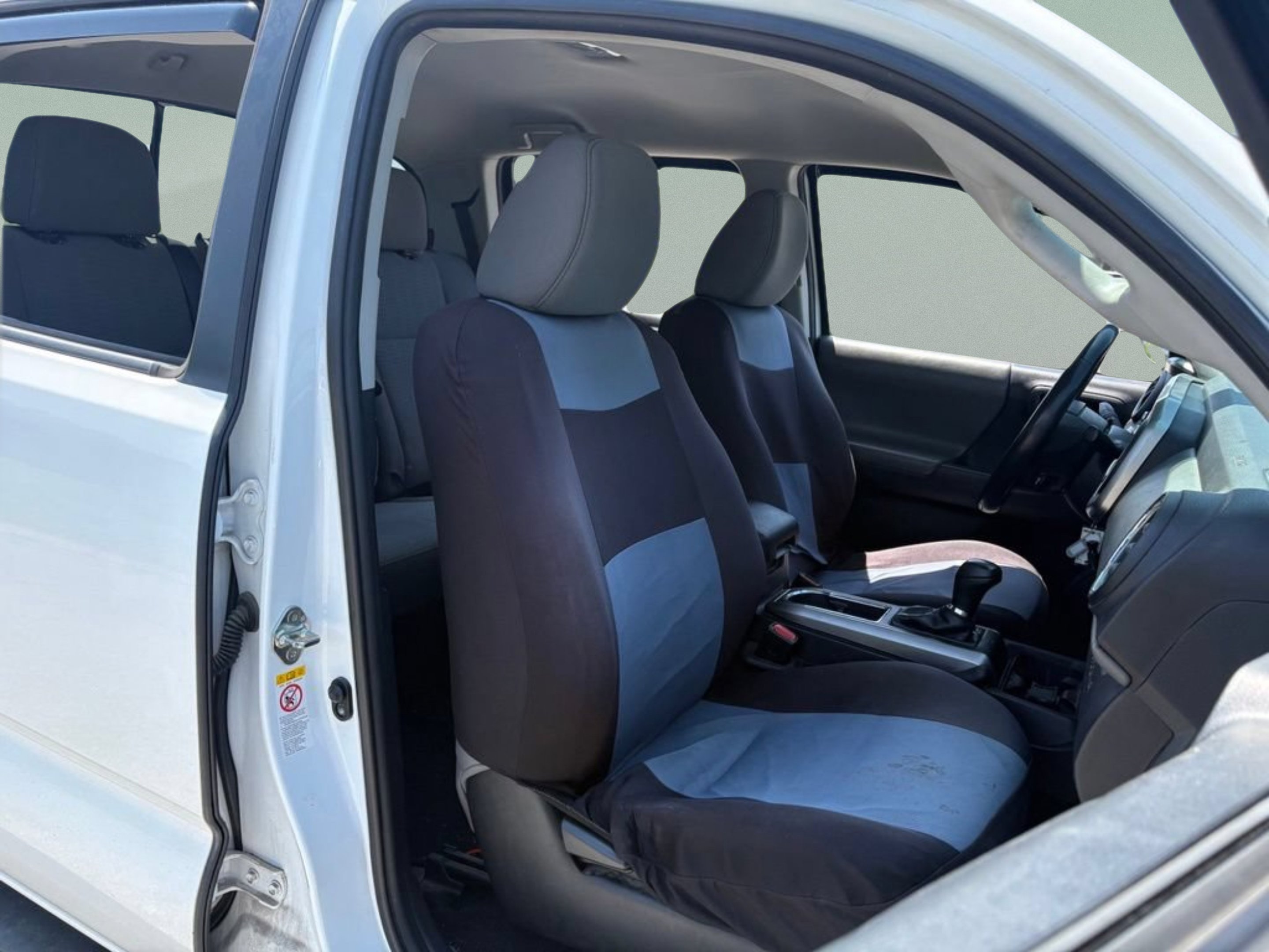 Used 2018 Super White Toyota SR5 image 27