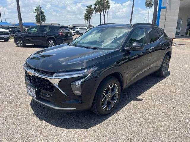 Used 2025 Mosaic Black Metallic Chevrolet LT image 3