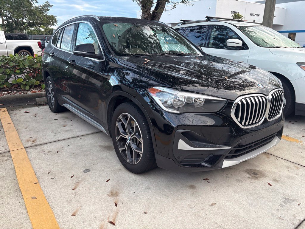 Used 2021 Jet Black BMW sDrive28i image 4