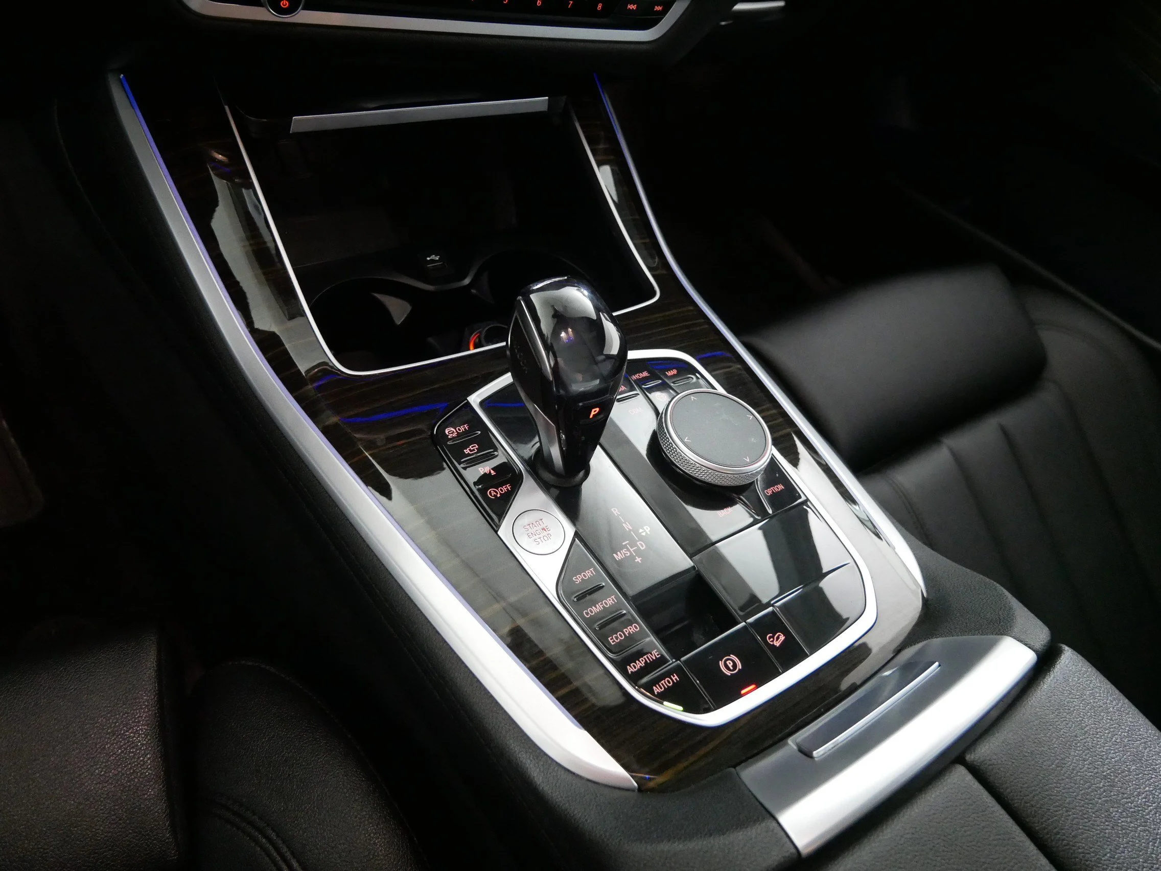 Used 2020 Jet Black BMW xDrive40i image 24