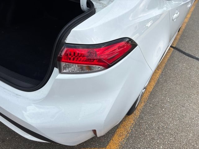 Used 2020 Super White Toyota LE image 8