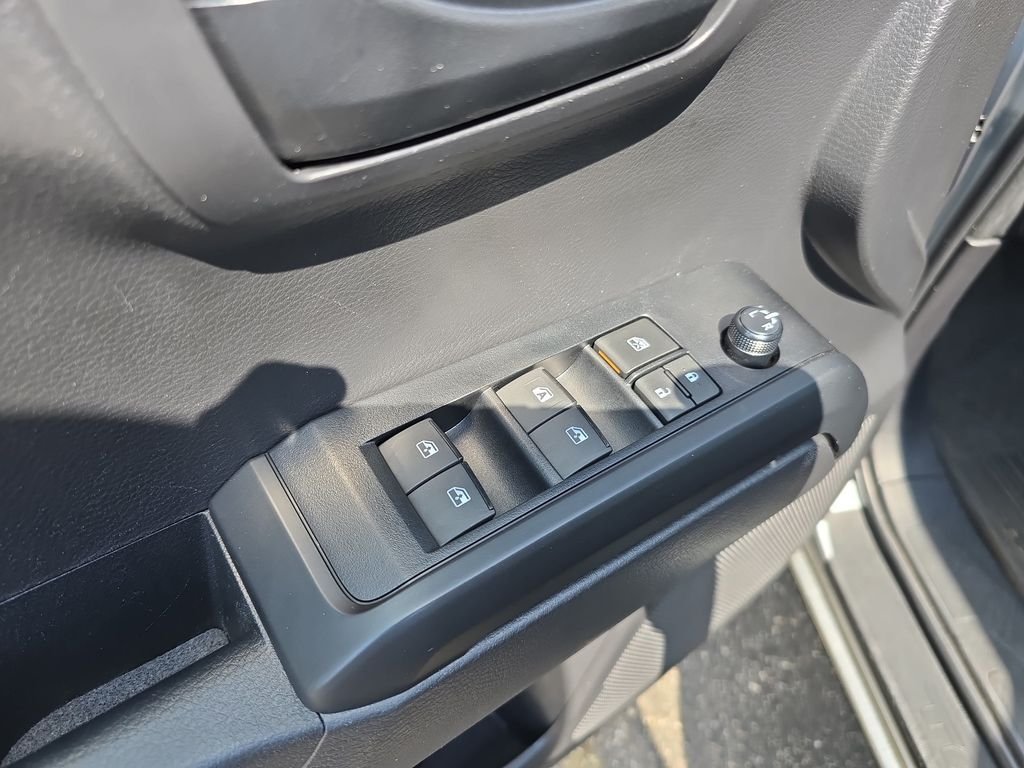 Certified Used 2022 Silver Toyota SR image 32