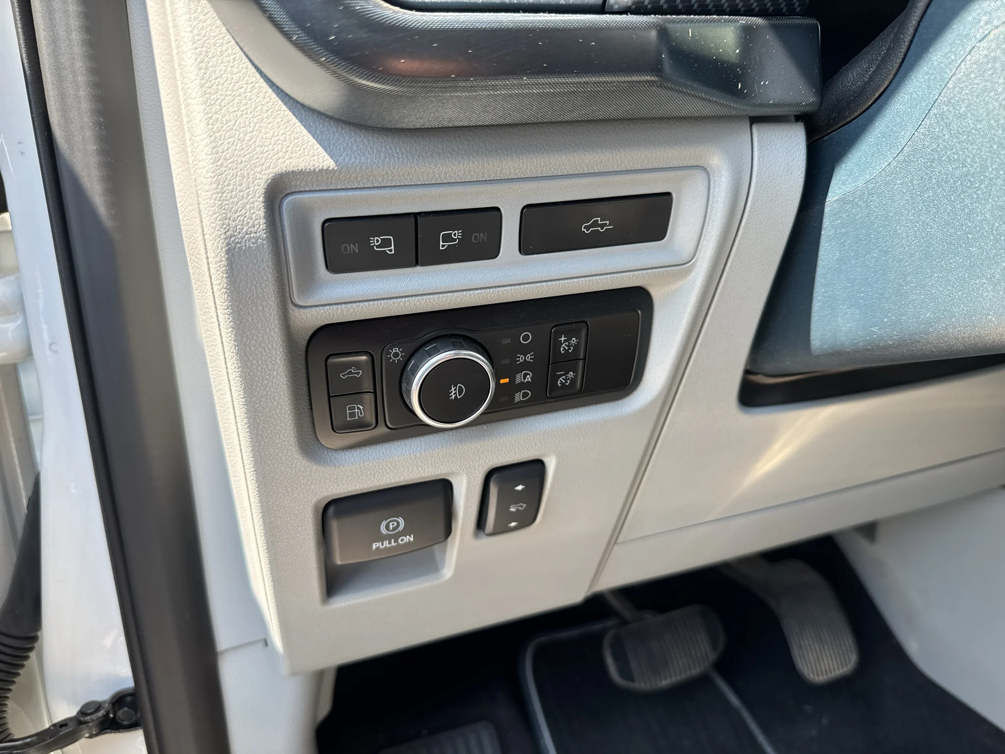 Certified Used 2023 Star White Ford Limited image 12