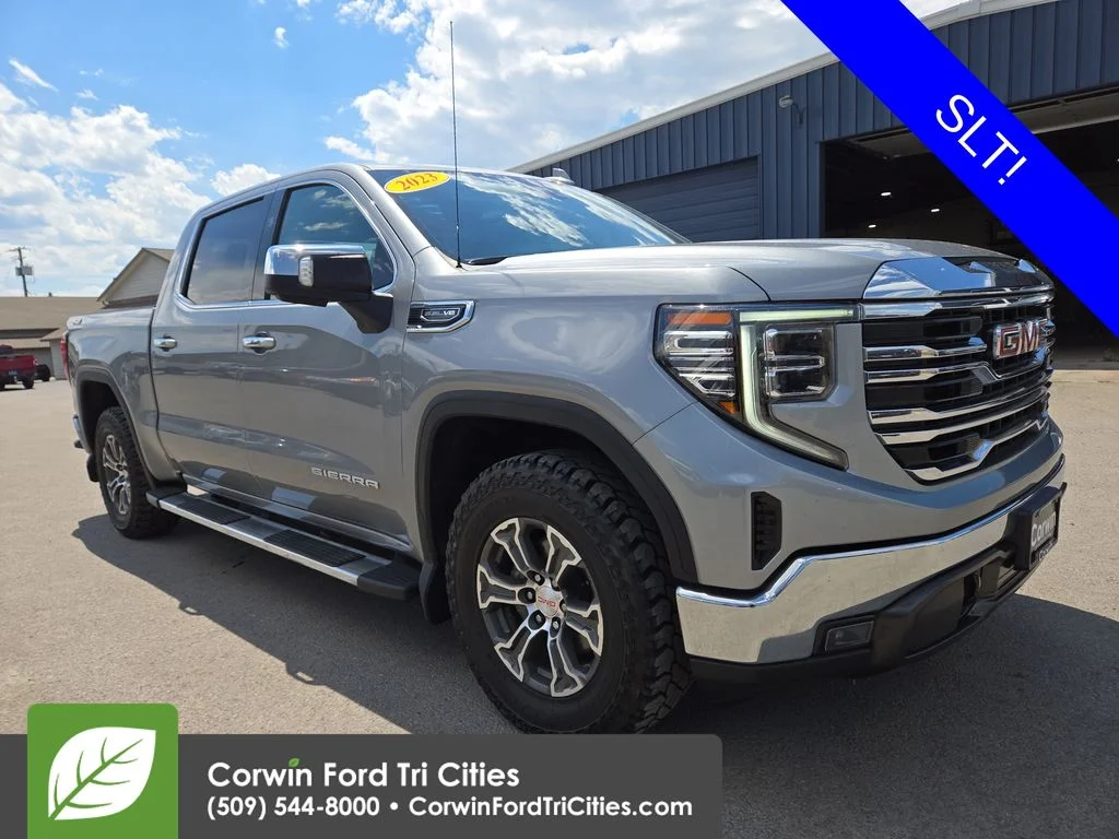 Used 2023  GMC SLT image 1