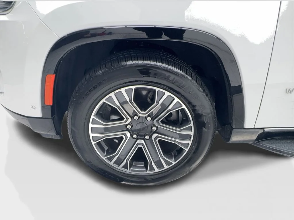 Used 2024 White Jeep Series II image 12