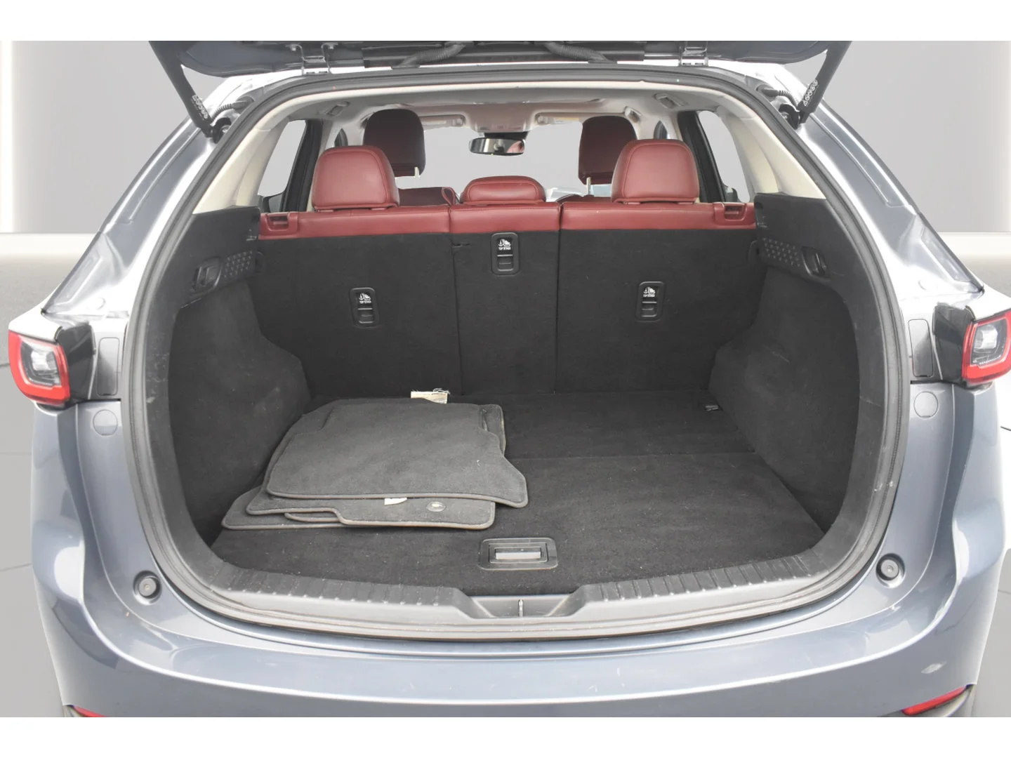 Used 2024 Polymetal Gray Metallic Mazda 2.5 S Carbon Edition image 28