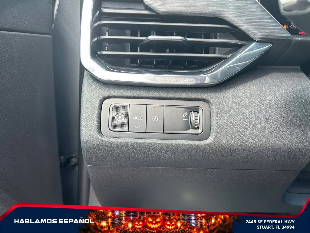 New 2027 Sterling Metallic GMC Elevation image 25