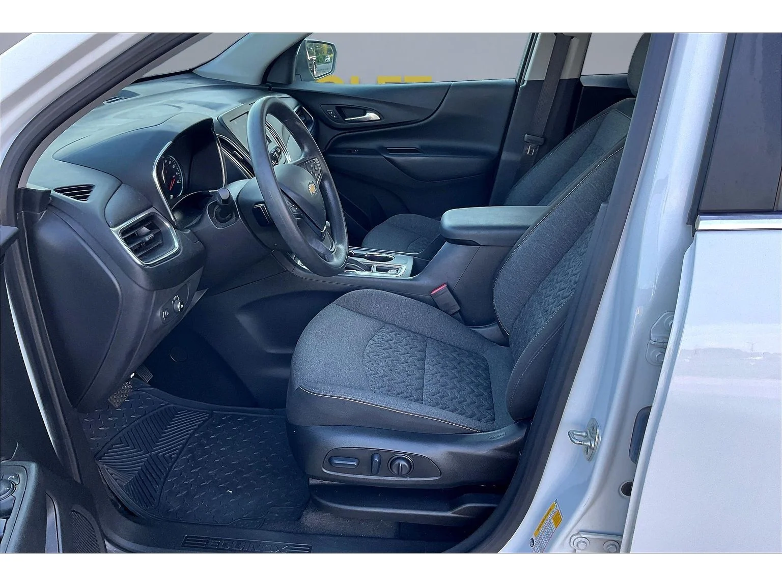 Used 2023 SUMMIT WHITE Chevrolet LT image 11