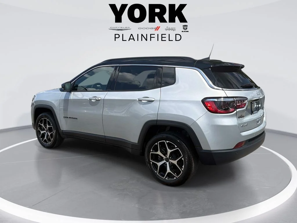 Used 2025 Silver Jeep Limited image 7
