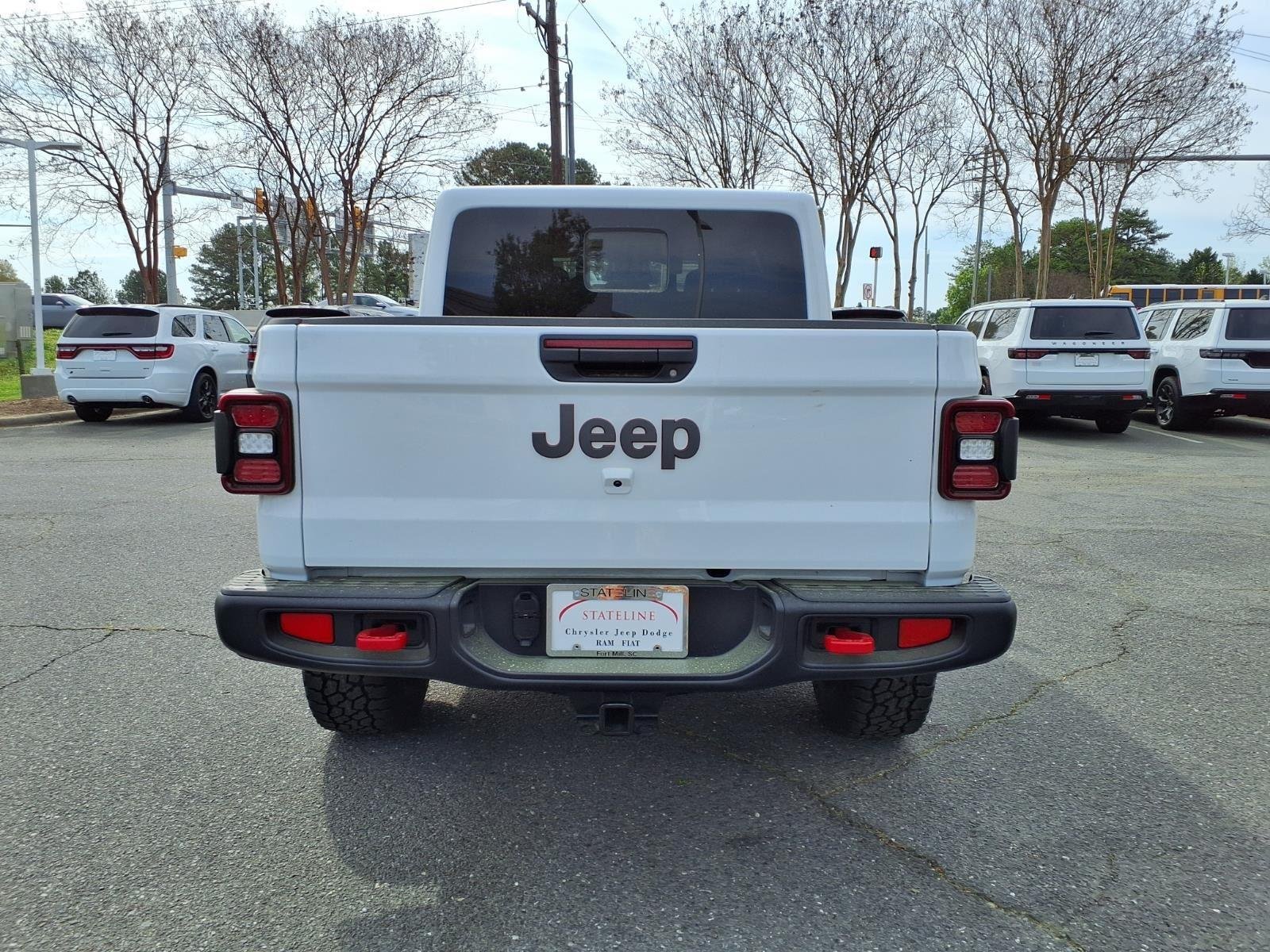 New 2026 Bright White Clear-Coat Exterior Paint Jeep  image 8