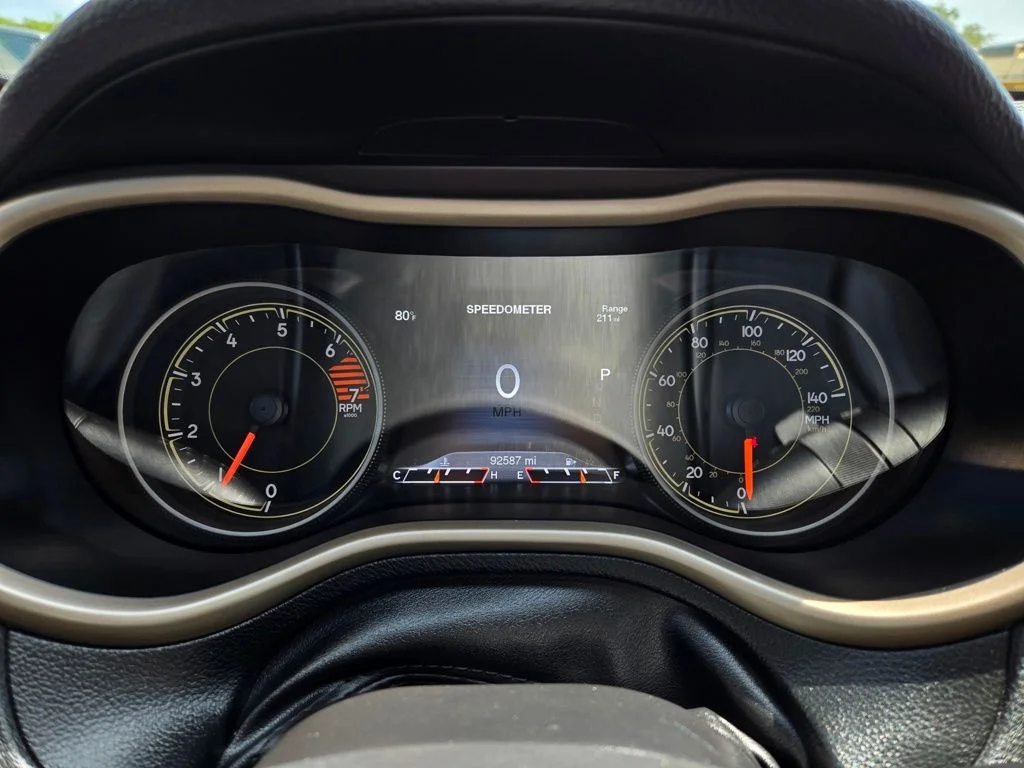 Used 2018 Beige Jeep Limited image 19