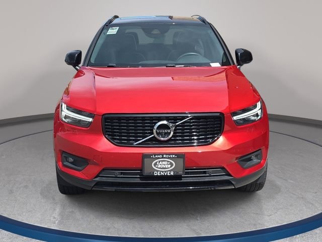 Used 2019 Red Volvo R-Design image 3