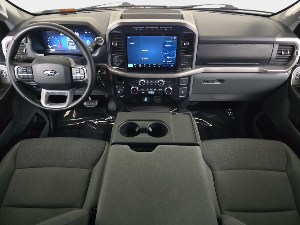 Used 2024 Oxford White Ford XLT image 12