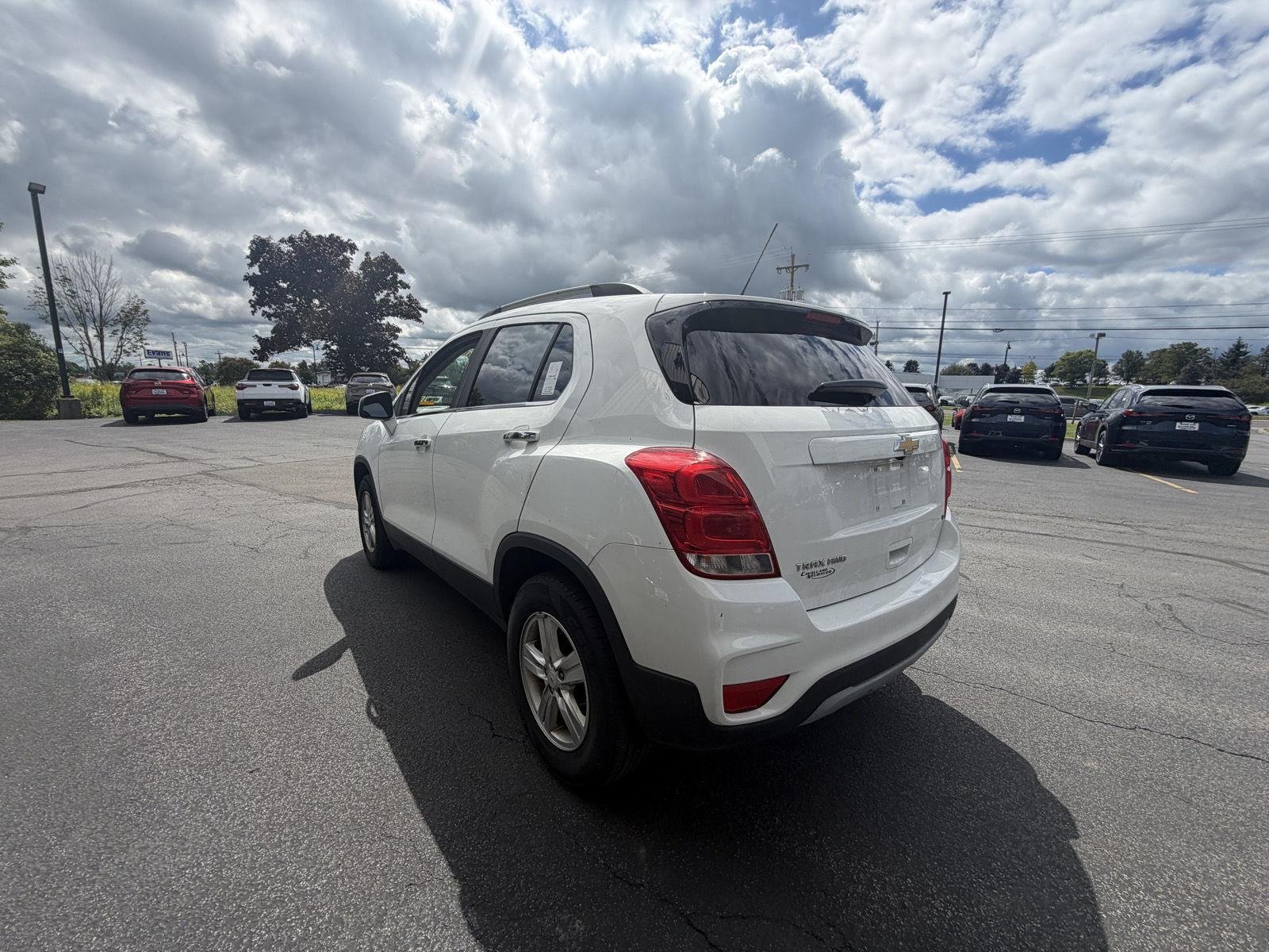 Used 2019 Summit White Chevrolet LT image 5